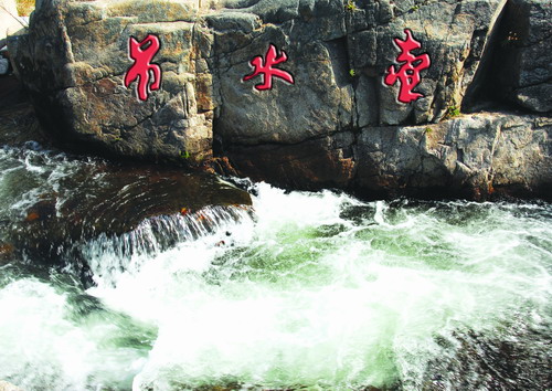 口岸城市處處生氣盎然,日日多姿多彩。 口岸城市處處生氣盎然,日日多姿多彩。